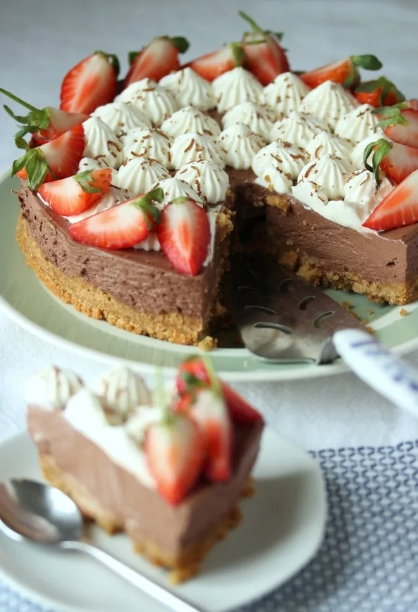 Fyldig ostekake med sjokolade