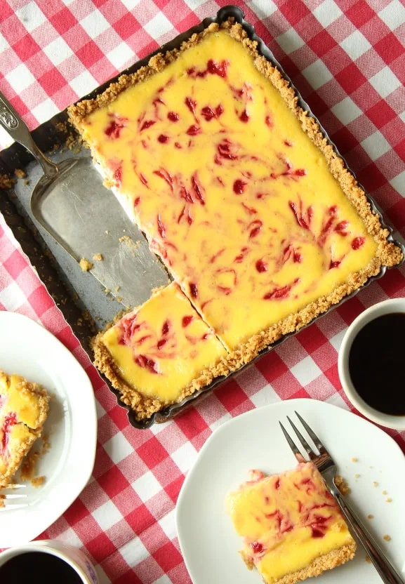 Lettvint, liten bakt ostekake