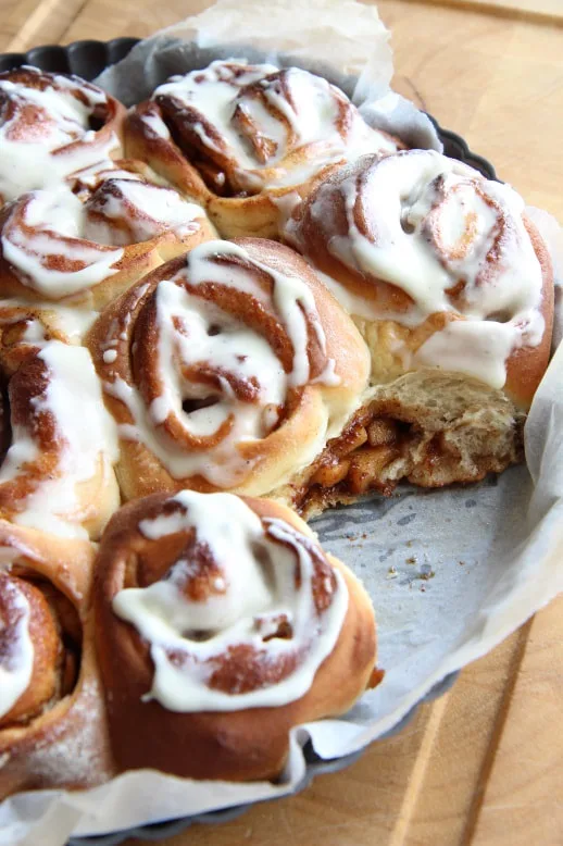 Kanelsnurrer med eple