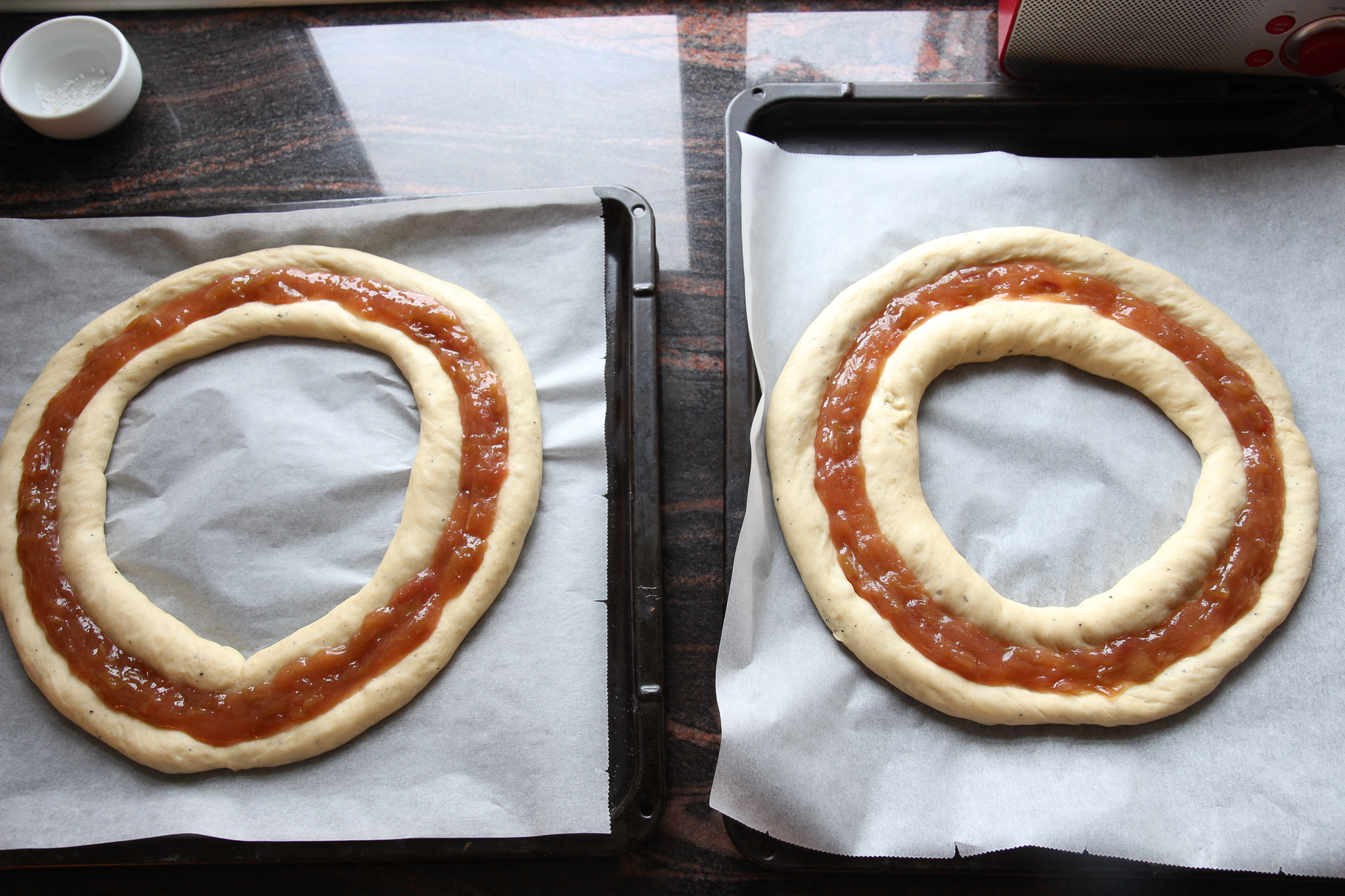 Kringle Med Rabarbra Og Vaniljekrem - Krem.no