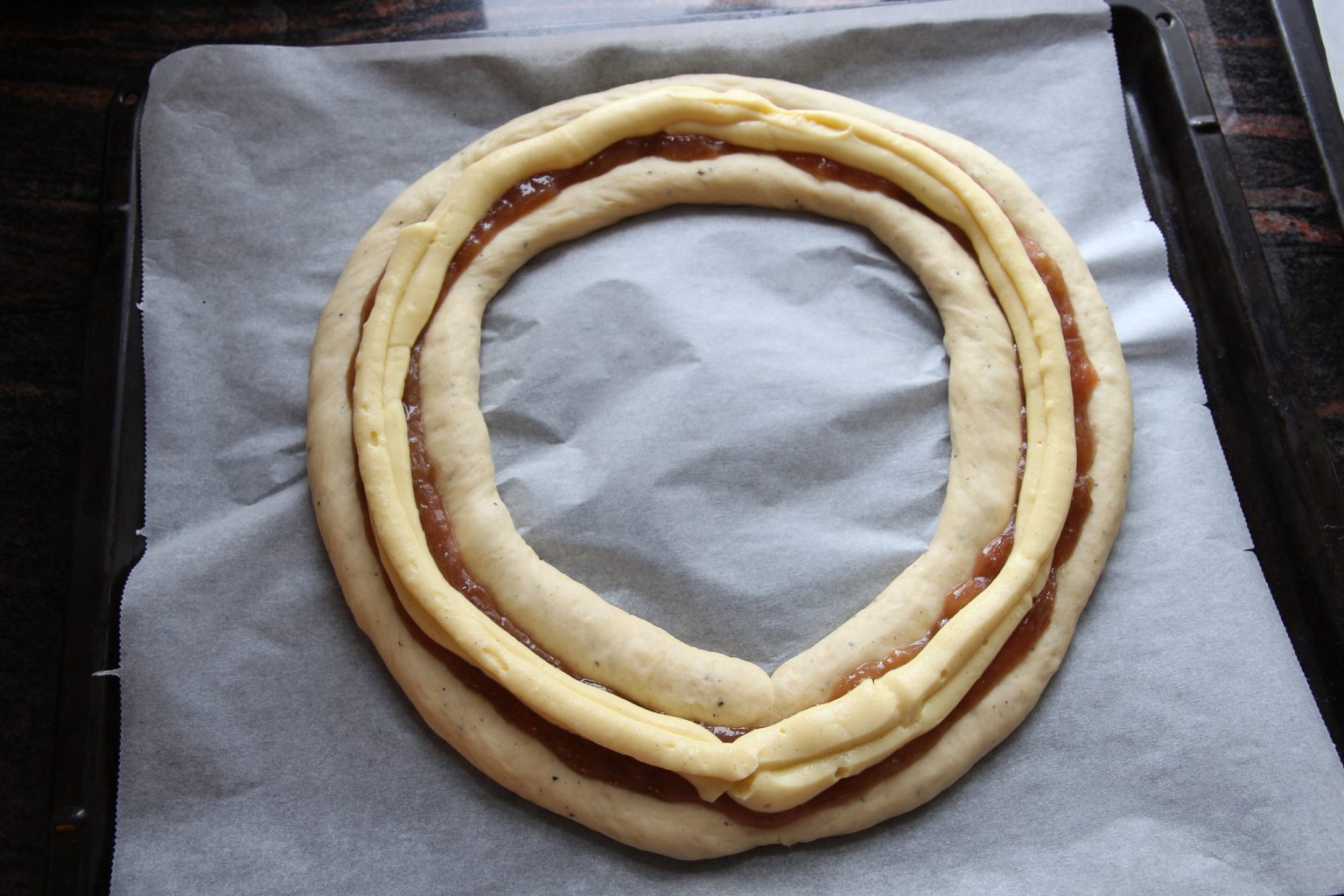 Kringle Med Rabarbra Og Vaniljekrem - Krem.no